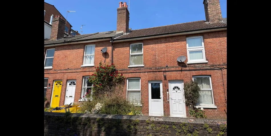 Lot 29 - Mid-terrace House For Improvement