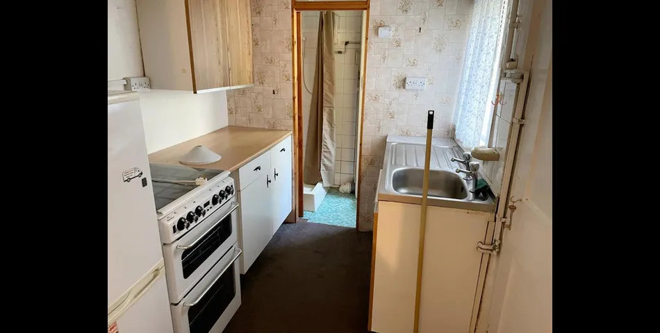 Lot 29 - Mid-terrace House For Improvement