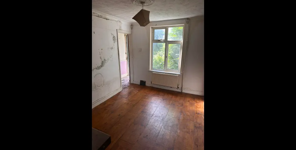 Lot 99 - End-terrace Cottage For Improvement