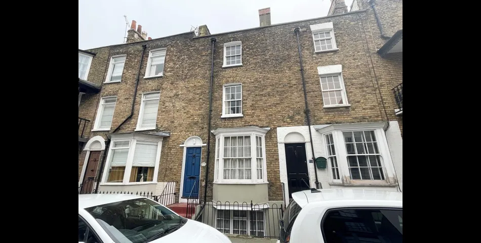 Lot 28 - Four Storey Mid-terrace House For Total Refurbishment