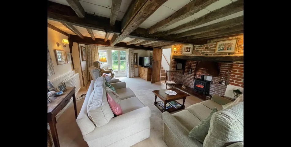 Lot 145 - Detached Cottage In Hertfordshire Village Location