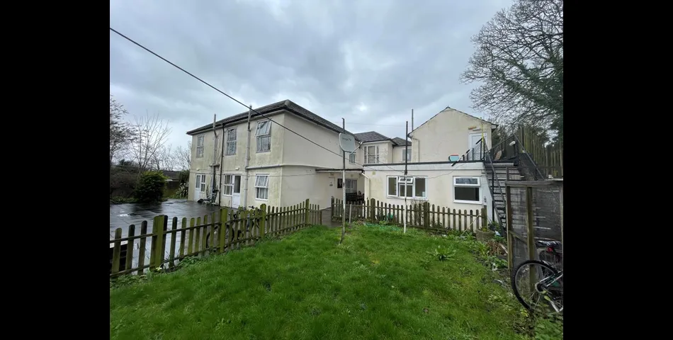 Lot 108 - 23-bedroom Hmo With Good Rental Income