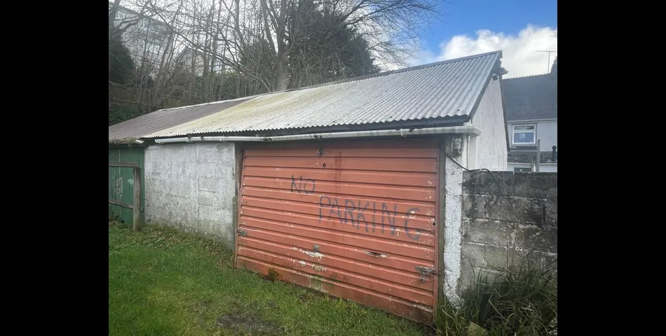 Lot 74 - Freehold Investment