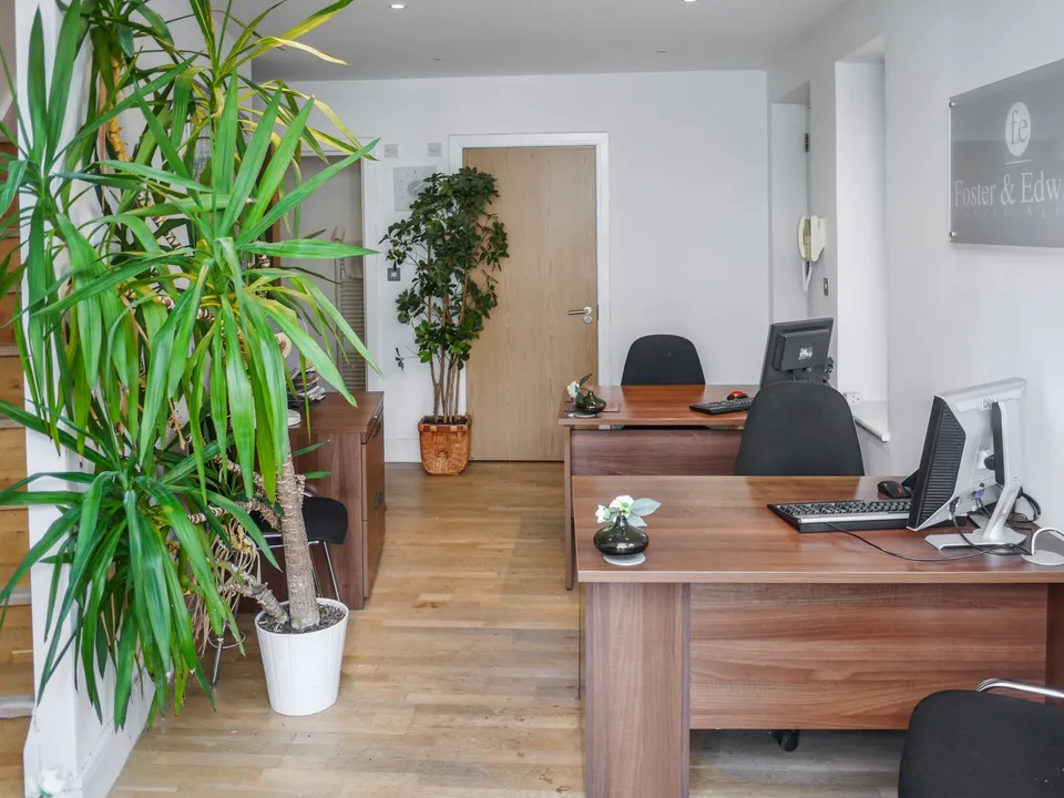 16 Horseshoe Mews, Acre Lane, London, SW2 5TH