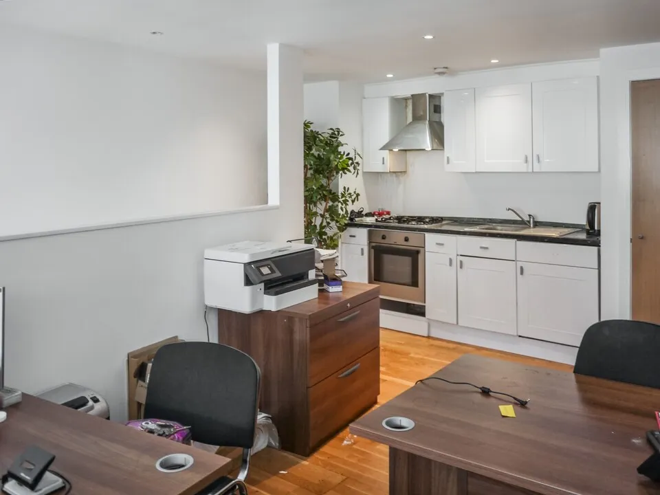 16 Horseshoe Mews, Acre Lane, London, SW2 5TH