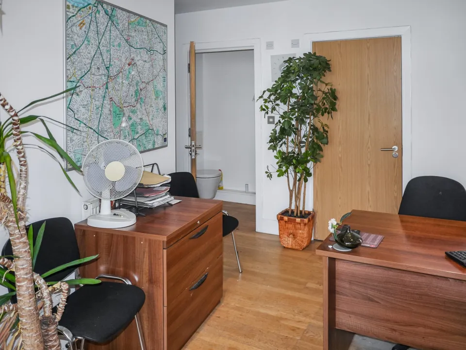 16 Horseshoe Mews, Acre Lane, London, SW2 5TH