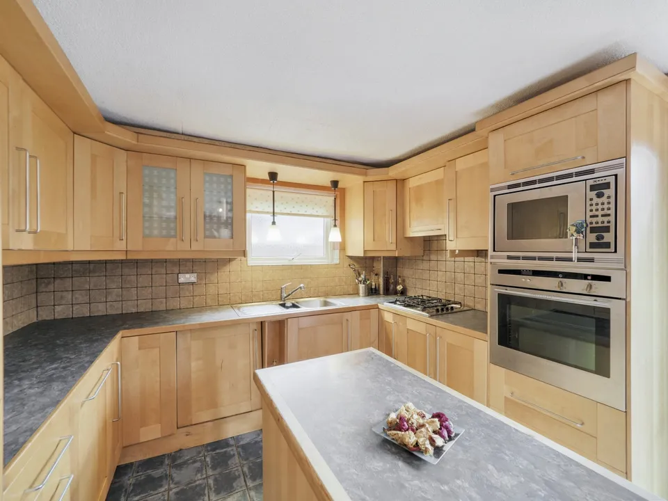 71 Apollo Drive, Nottingham, Nottinghamshire, NG6 7AE