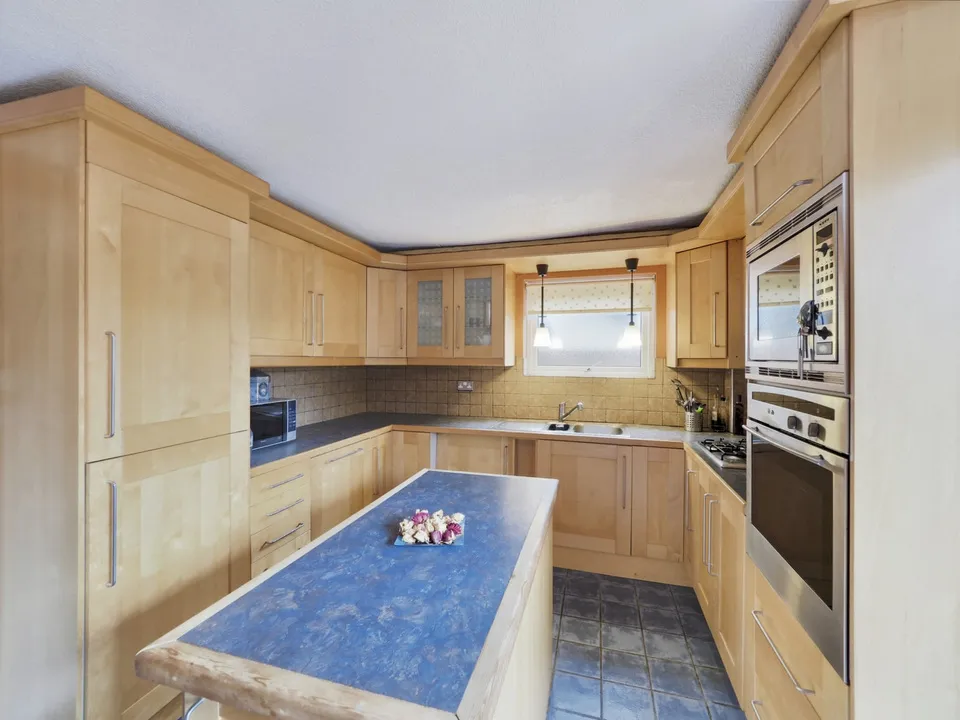 71 Apollo Drive, Nottingham, Nottinghamshire, NG6 7AE