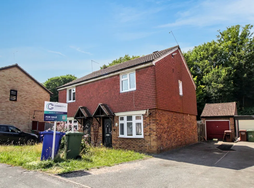 99 Curling Lane, Badgers Dene, Grays, Essex, RM17 5JJ