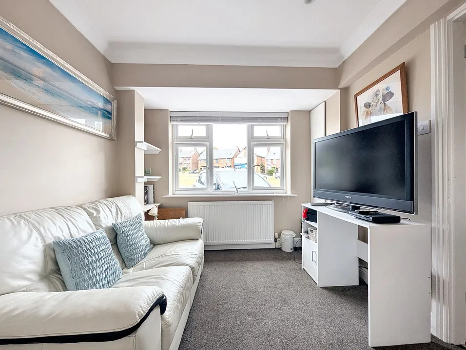 1 Hallsland Way, Oxted, Surrey, RH8 9AL