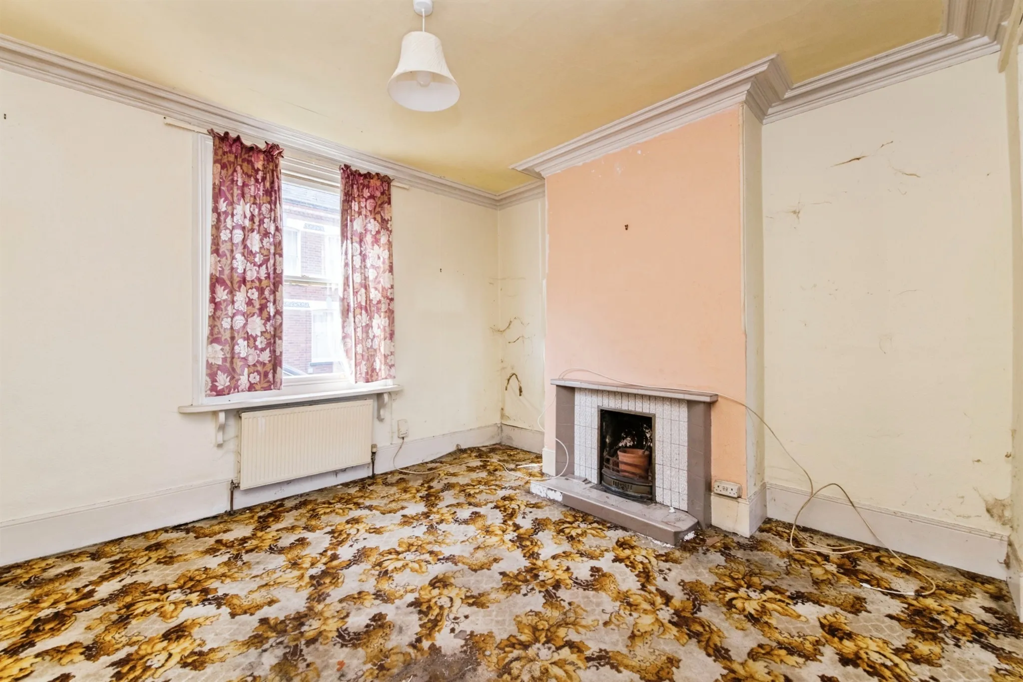 4 bed Semi-Detached