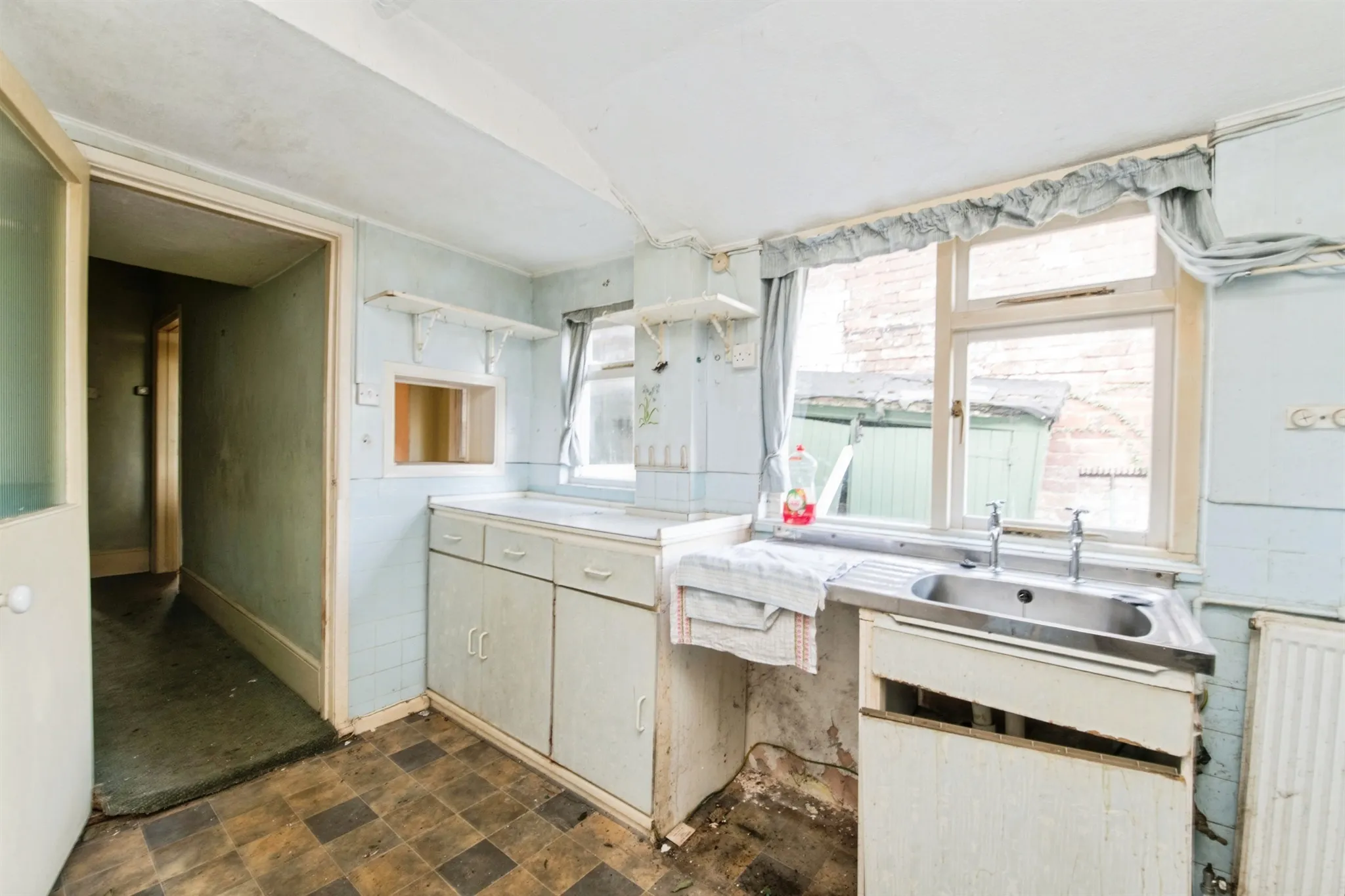 4 bed Semi-Detached