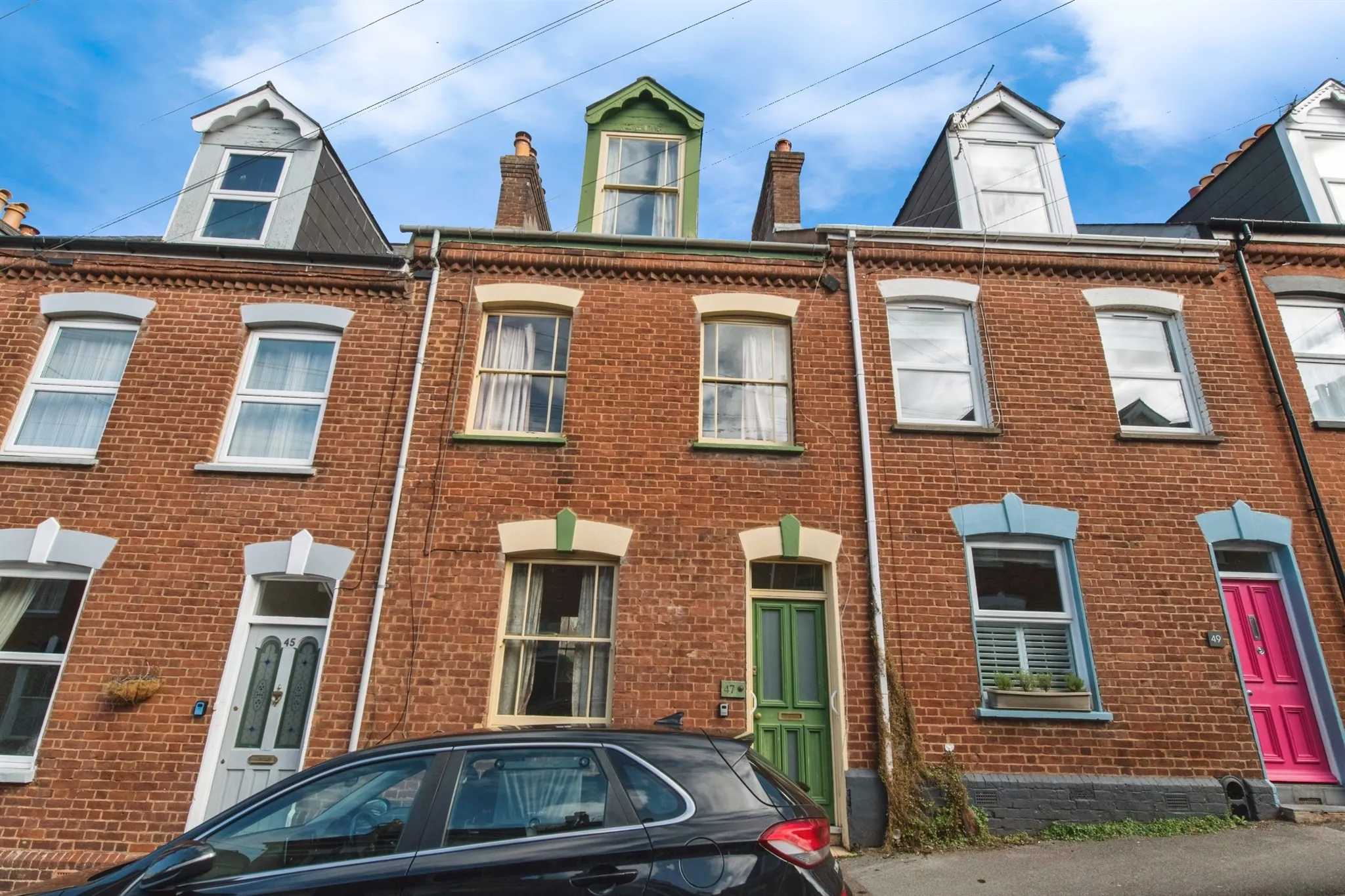 4 bed Semi-Detached