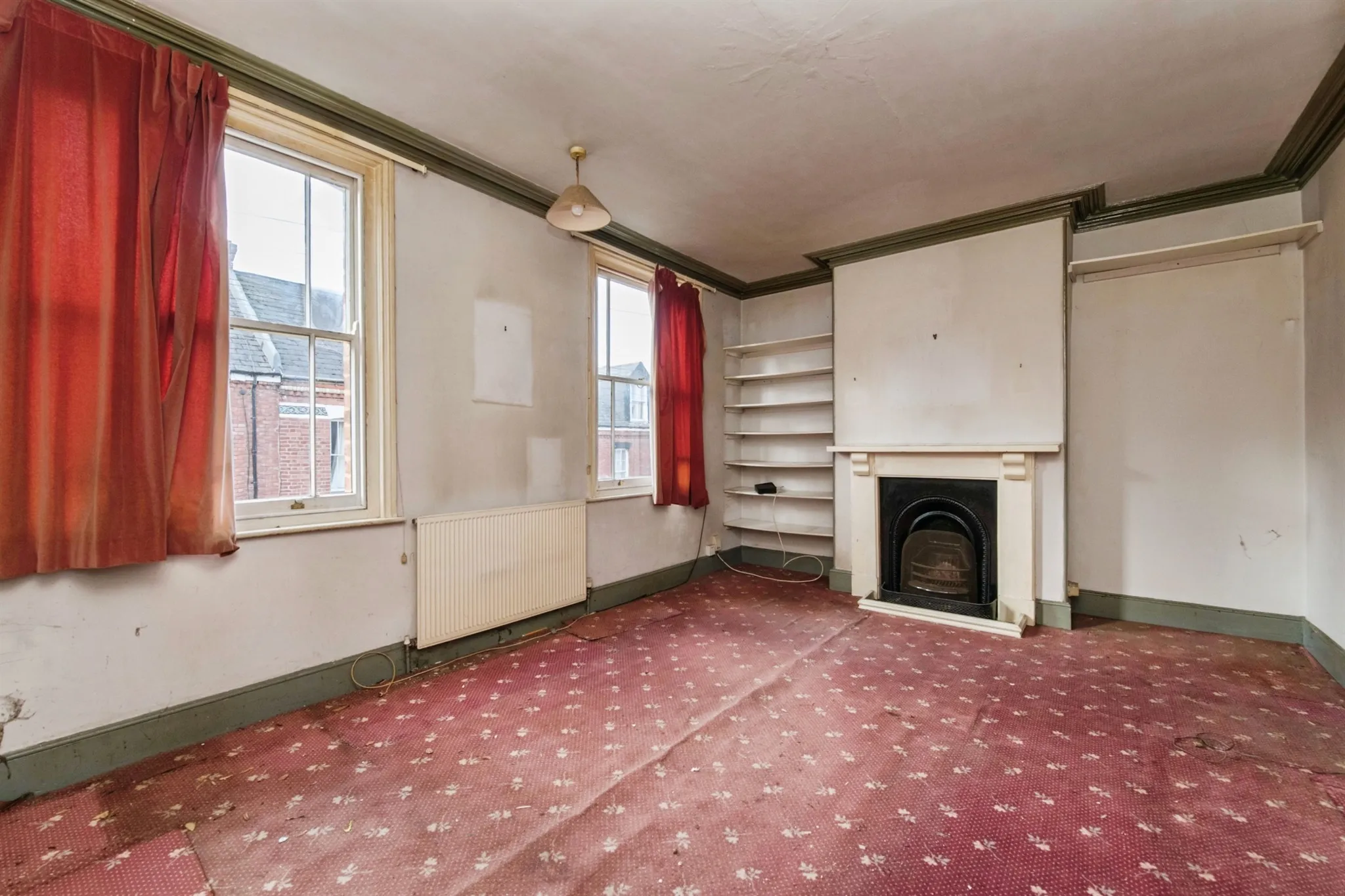 4 bed Semi-Detached