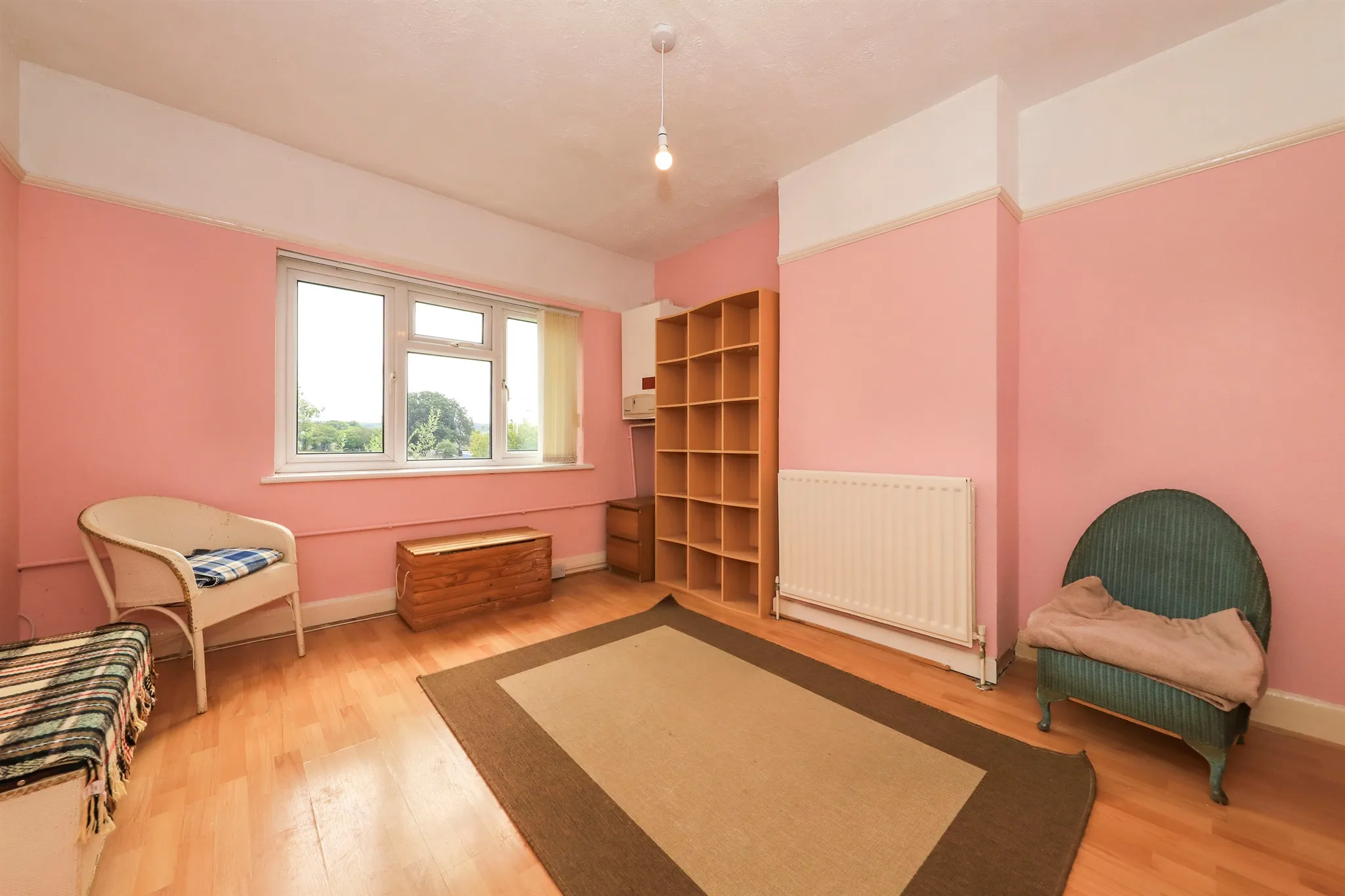 4 bed Semi-Detached