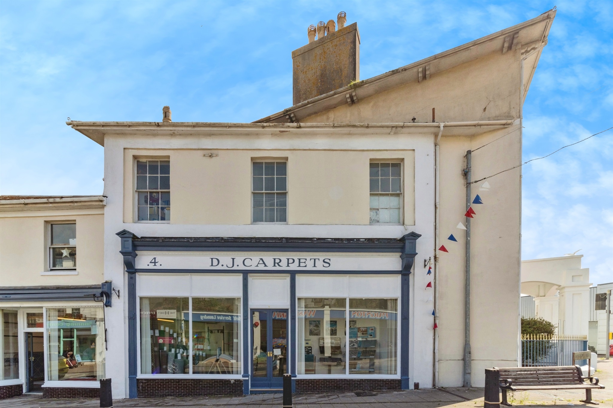4 bed Commercial Property