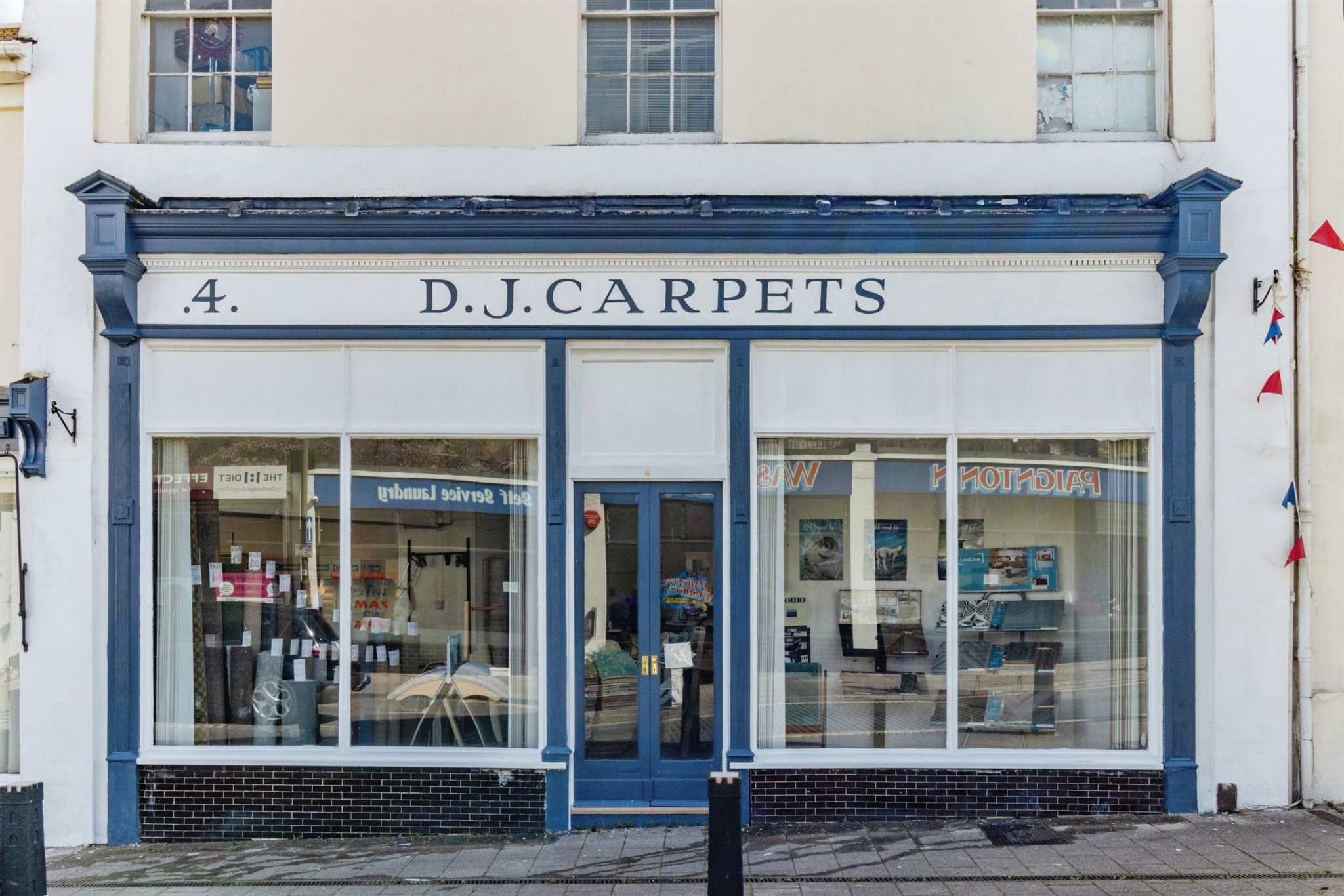 4 bed Commercial Property