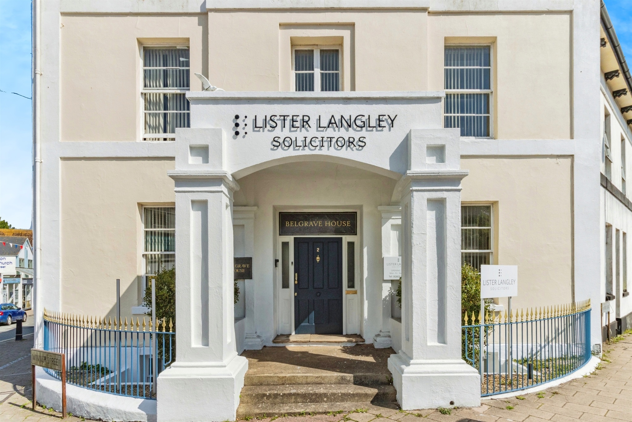 4 bed Commercial Property