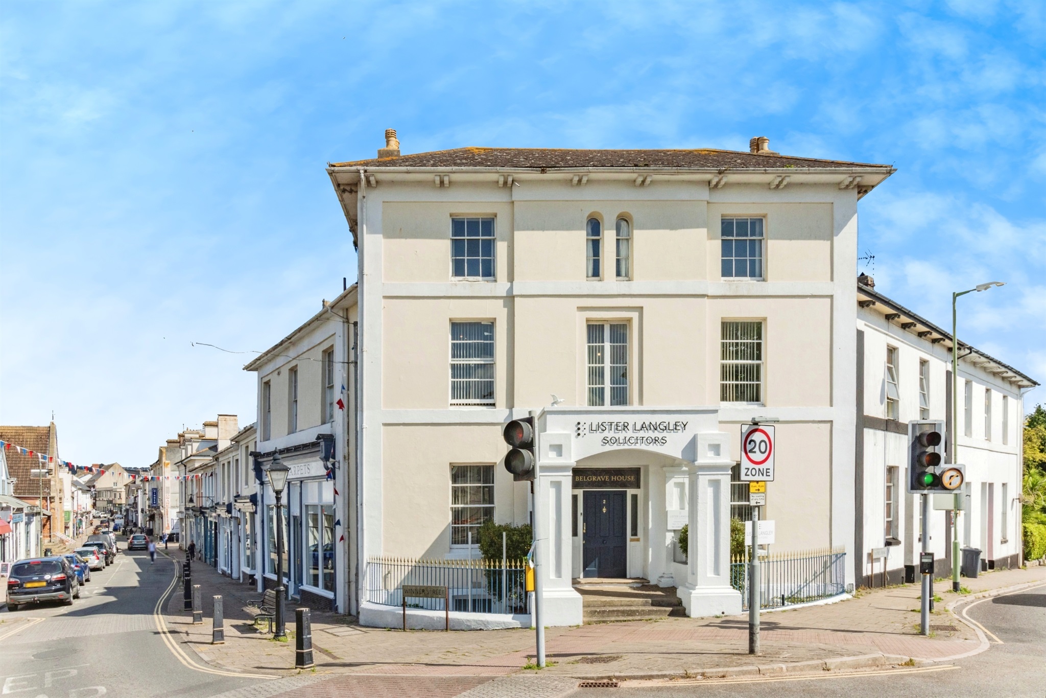 4 bed Commercial Property
