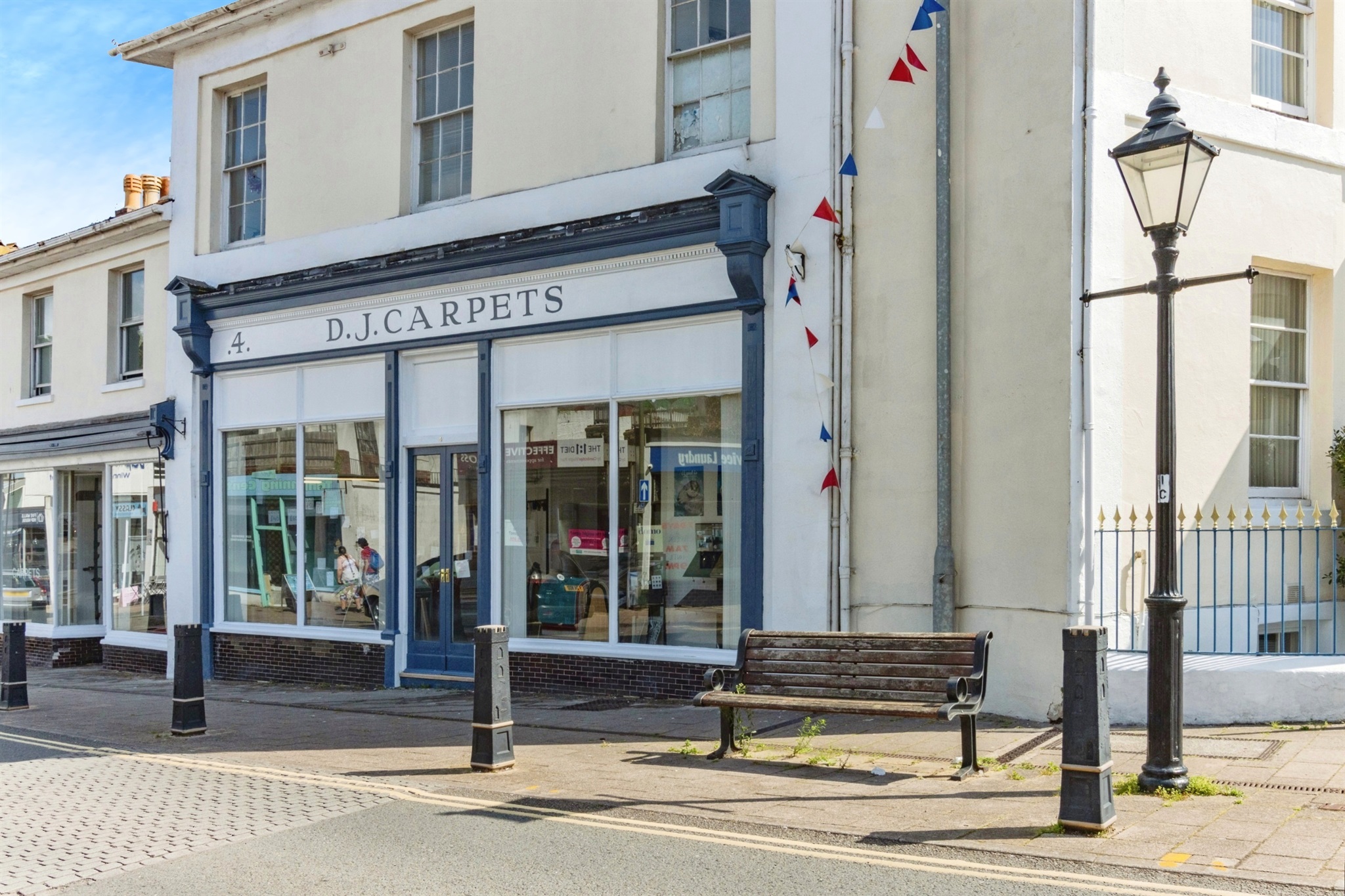4 bed Commercial Property