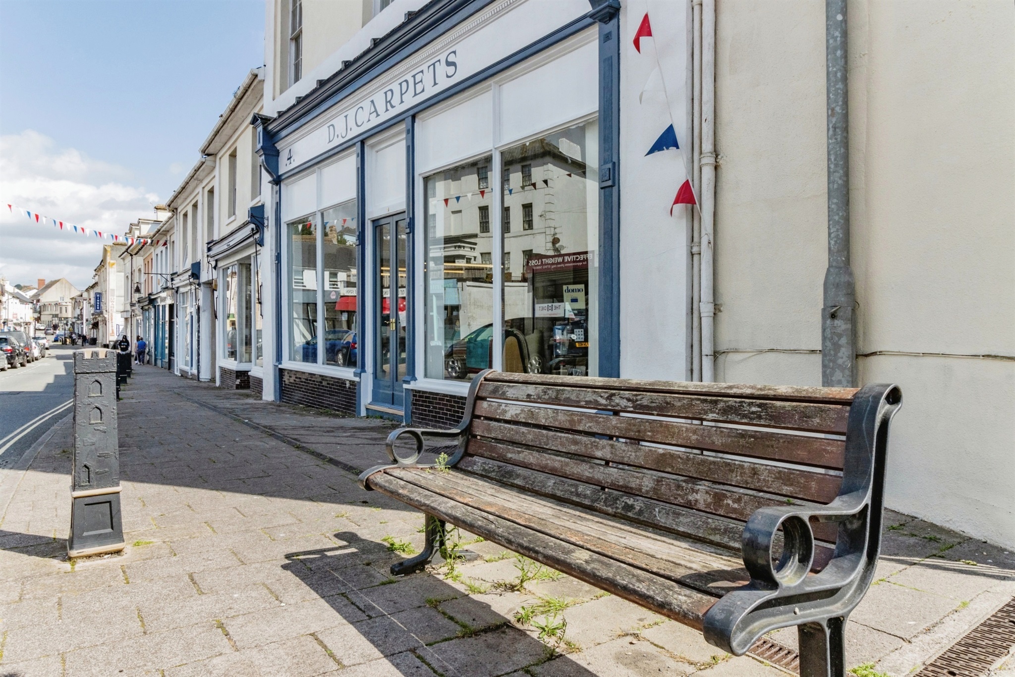 4 bed Commercial Property