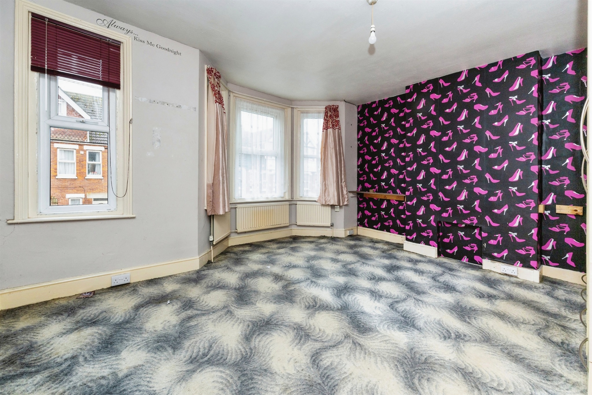 4 bed Terraced