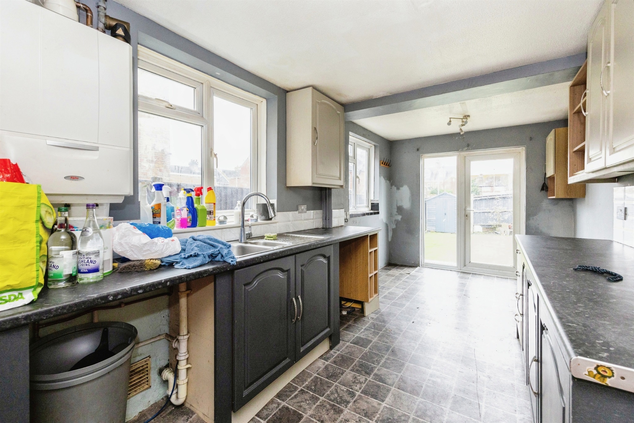 4 bed Terraced