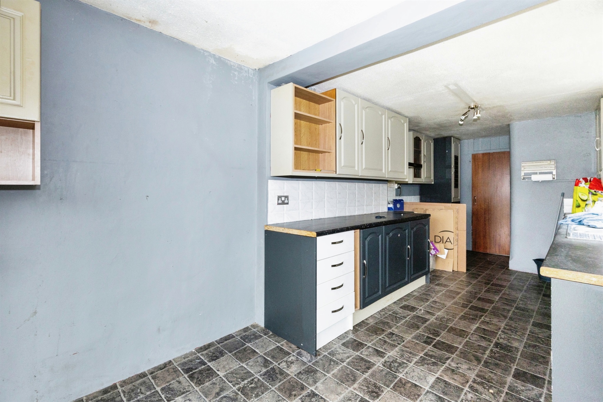 4 bed Terraced