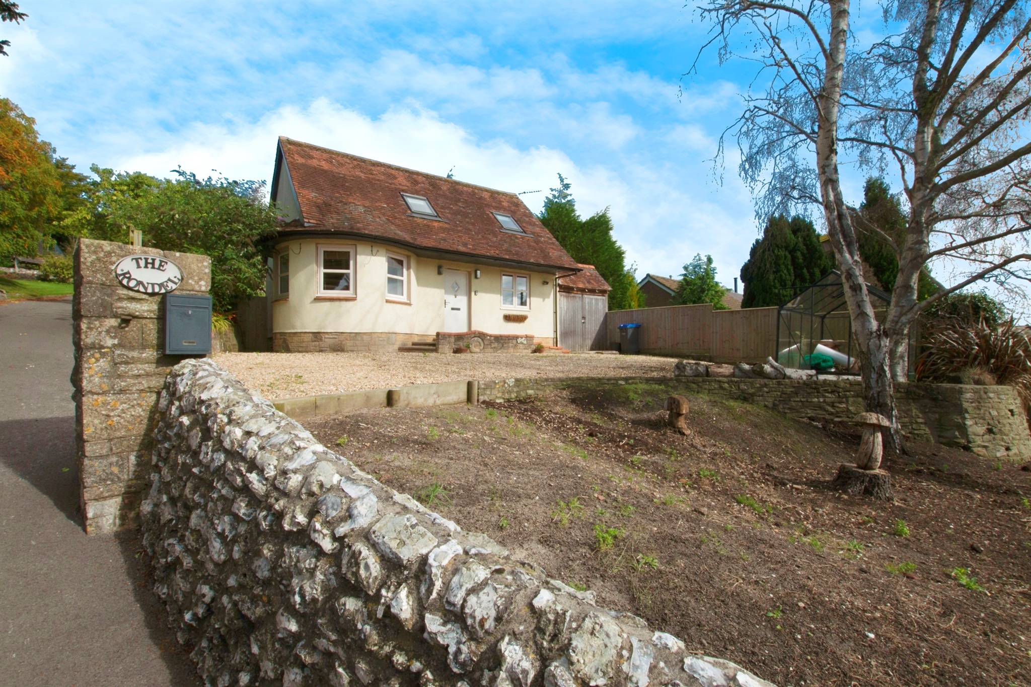 2 bed Detached