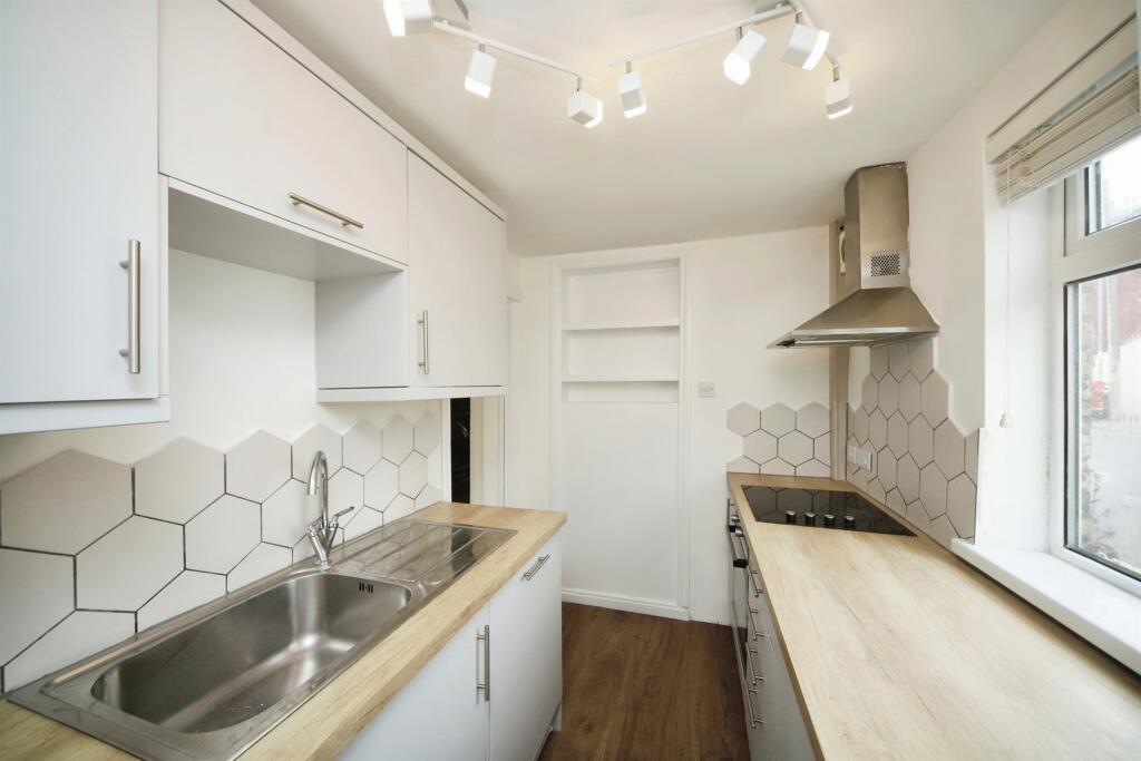 2 bed End of Terrace