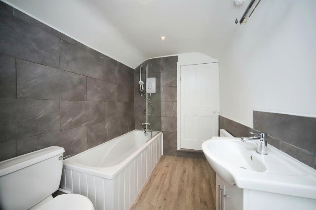 2 bed End of Terrace