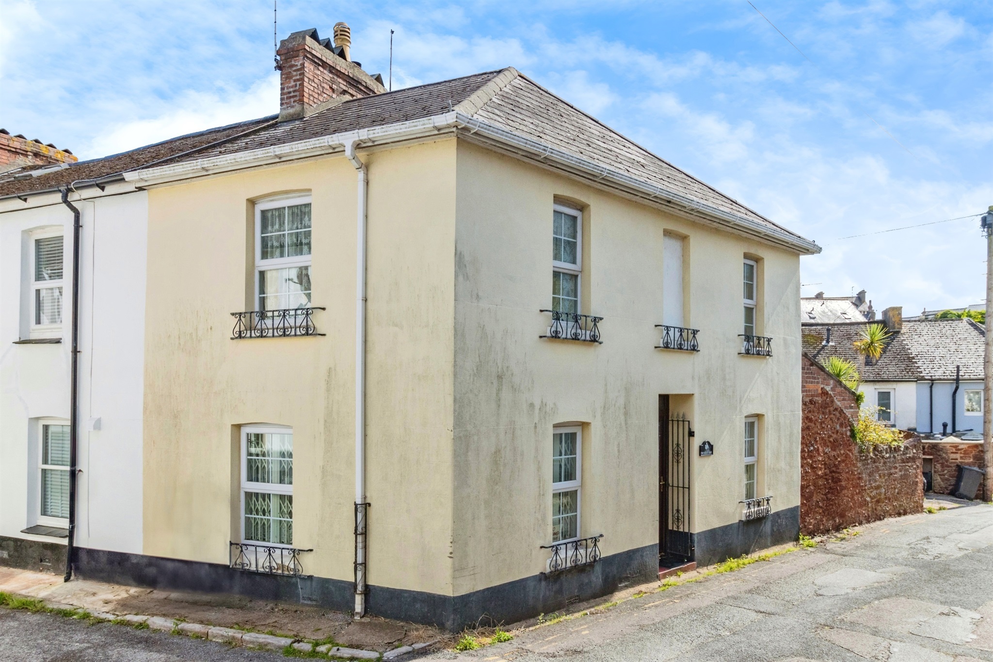 2 bed Detached
