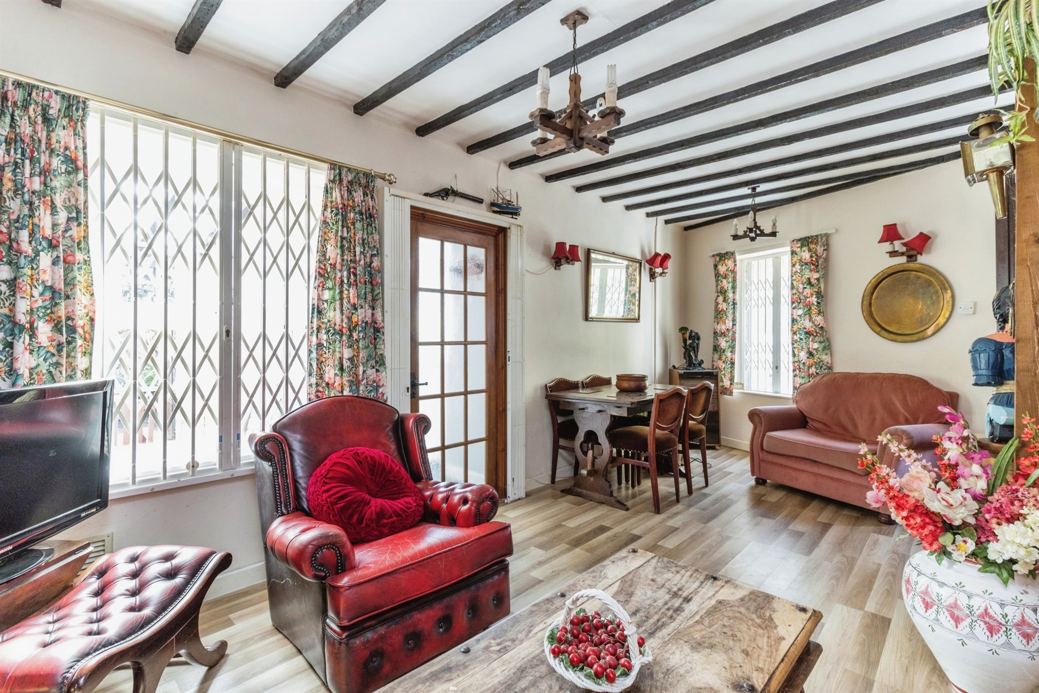 2 bed Detached