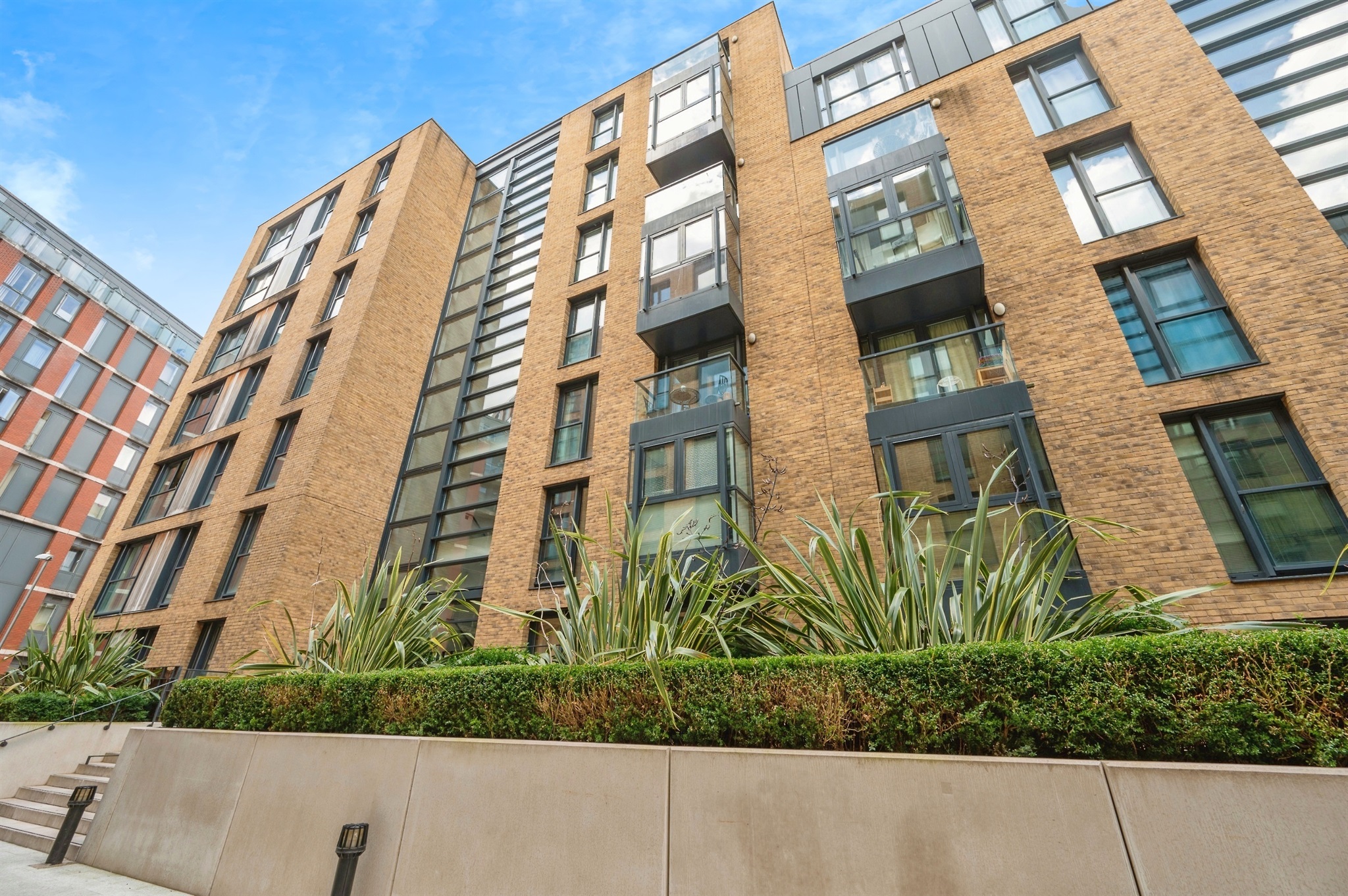 2 bed Ground Flat