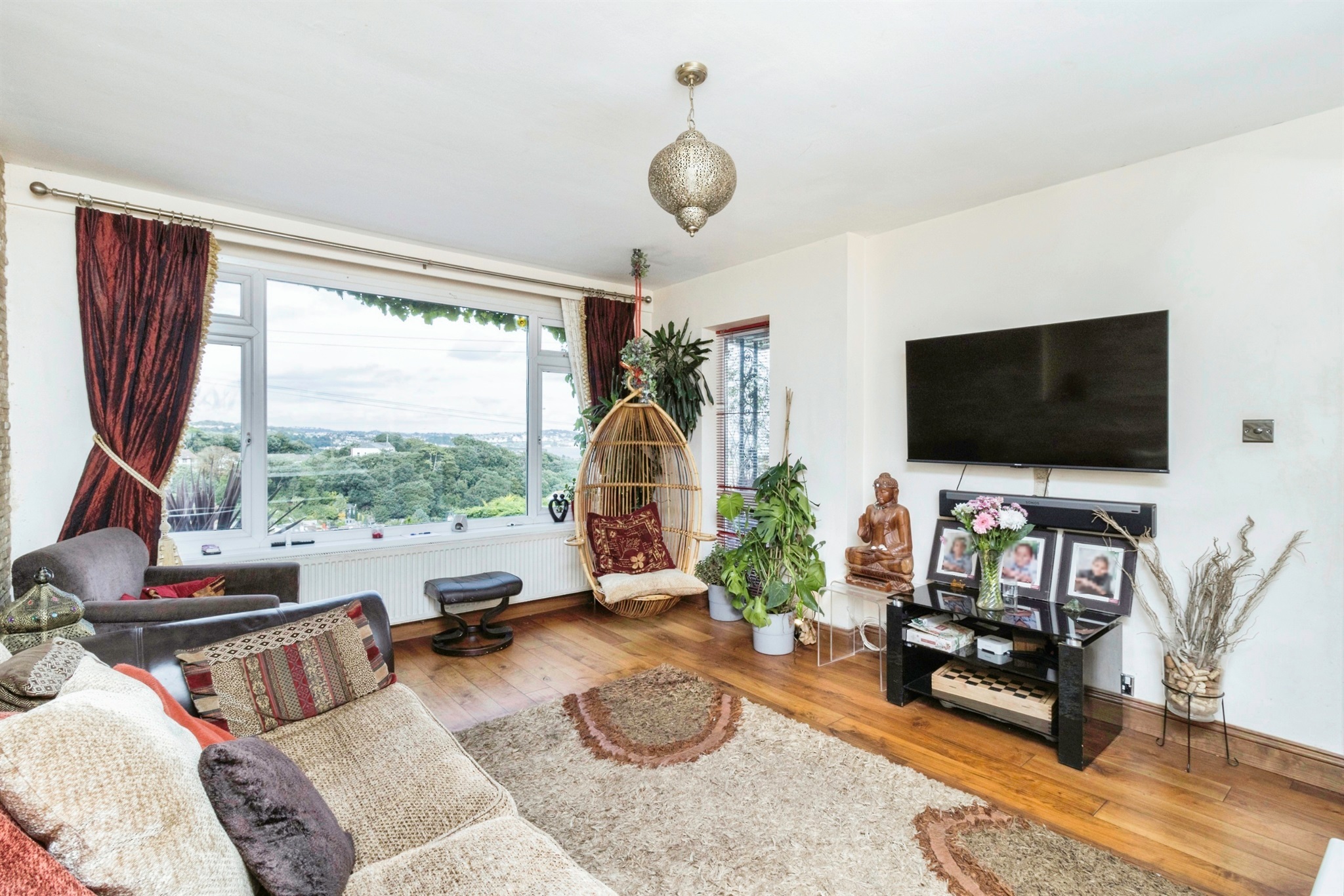 4 bed Detached Bungalow