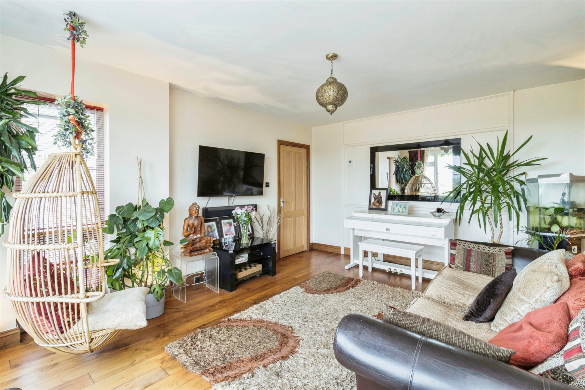 4 bed Detached Bungalow