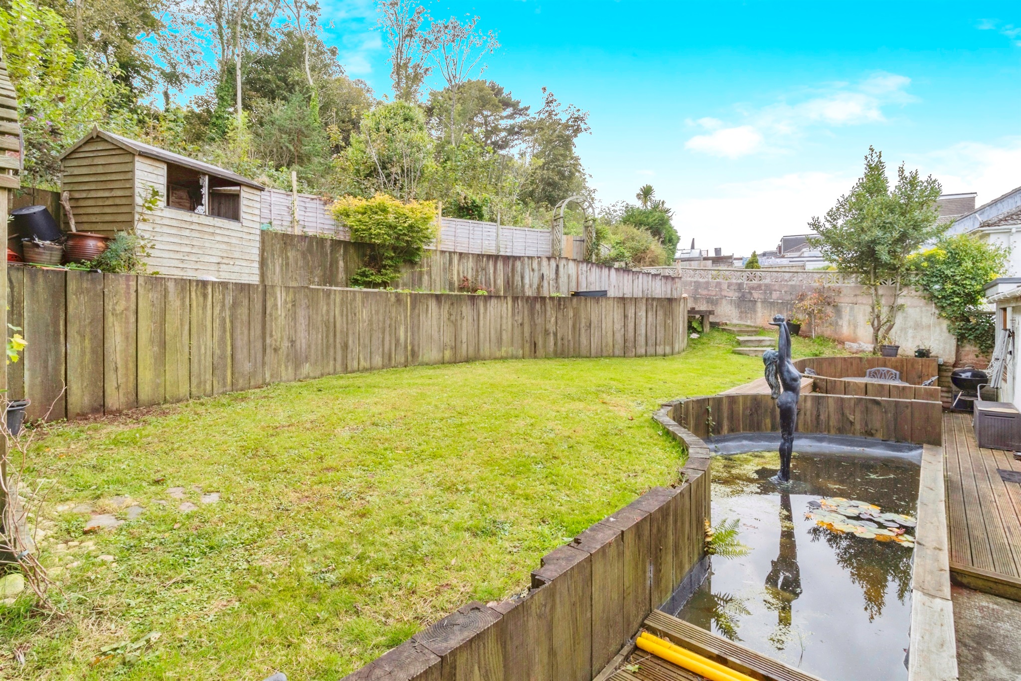 4 bed Detached Bungalow