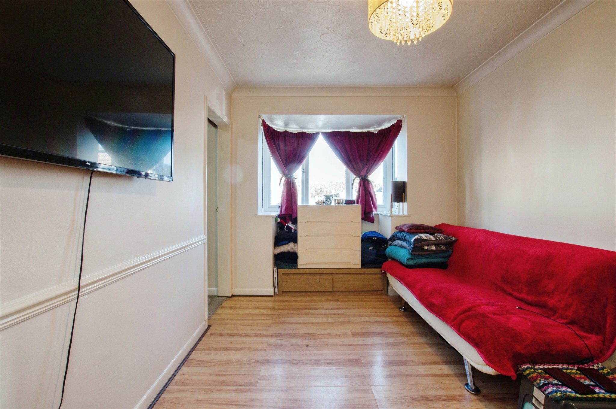 1 bed Ground Flat