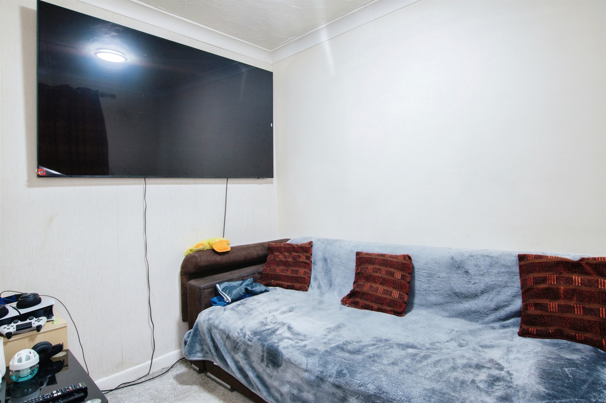 1 bed Ground Flat