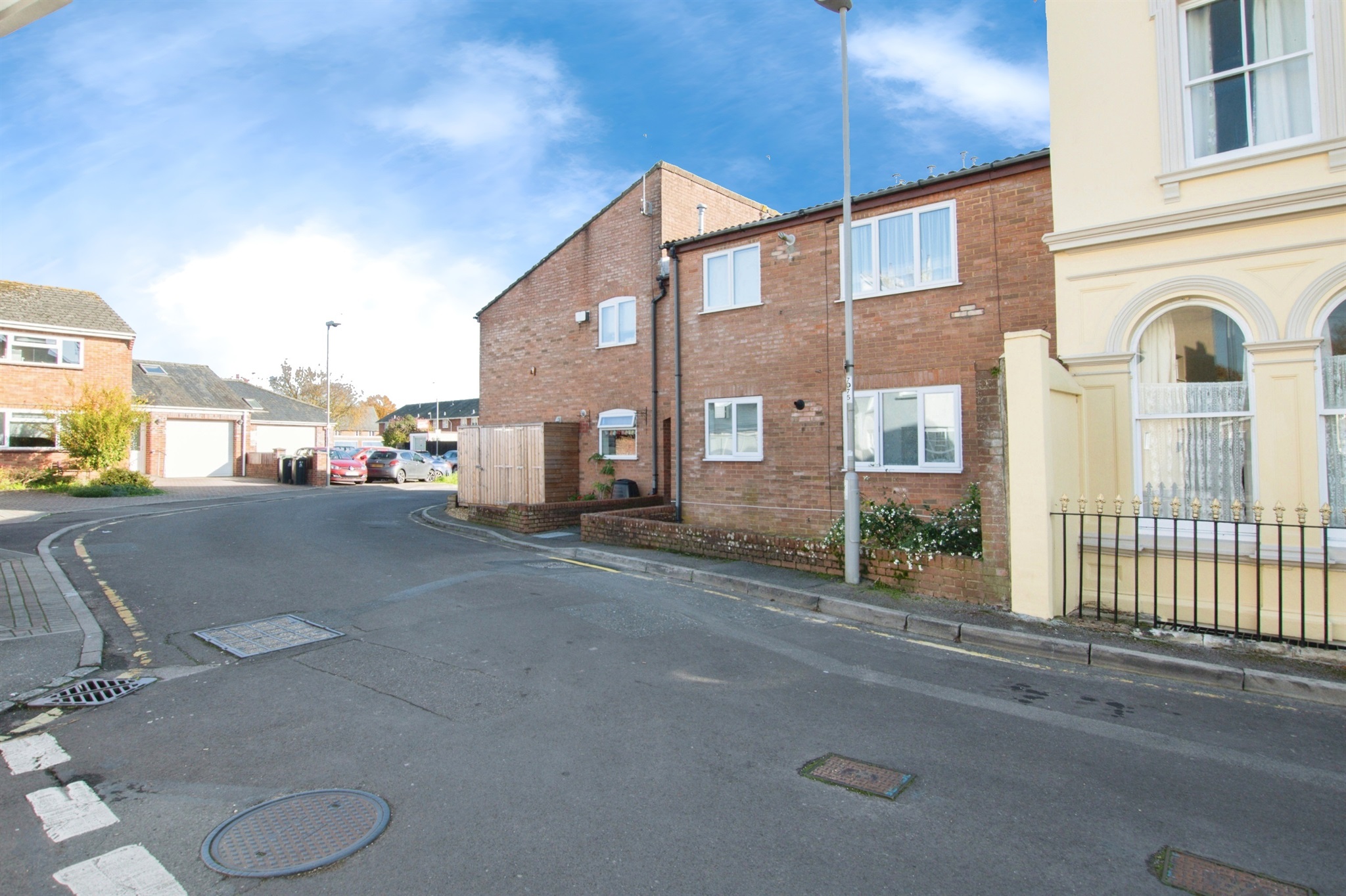 1 bed Ground Flat