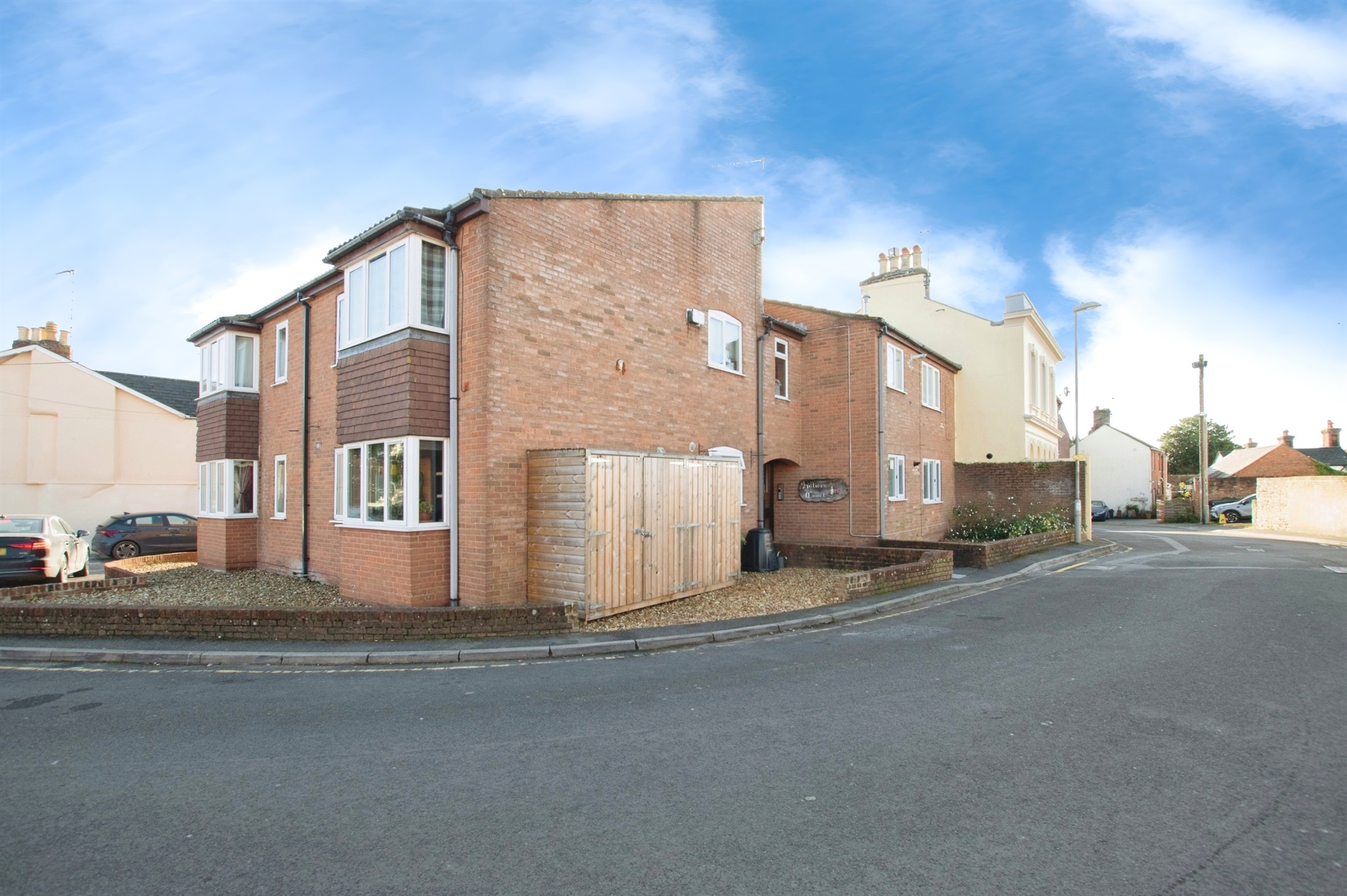 1 bed Ground Flat