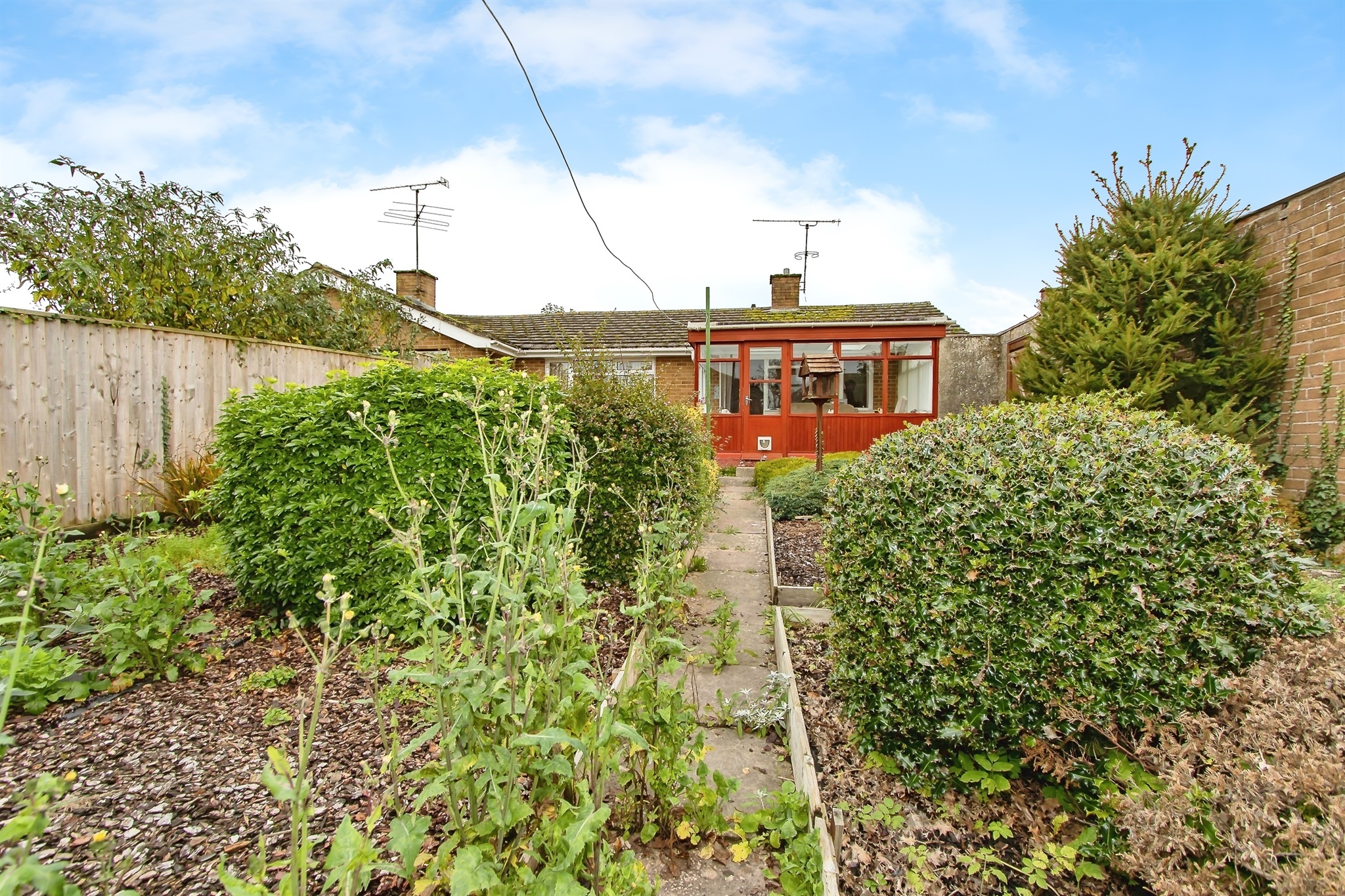 2 bed Semi-Detached Bungalow