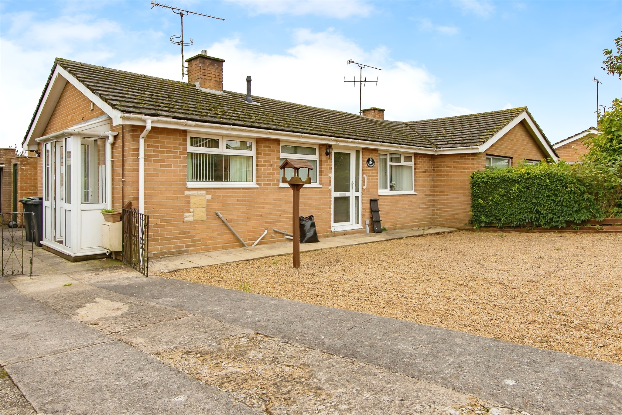 2 bed Semi-Detached Bungalow