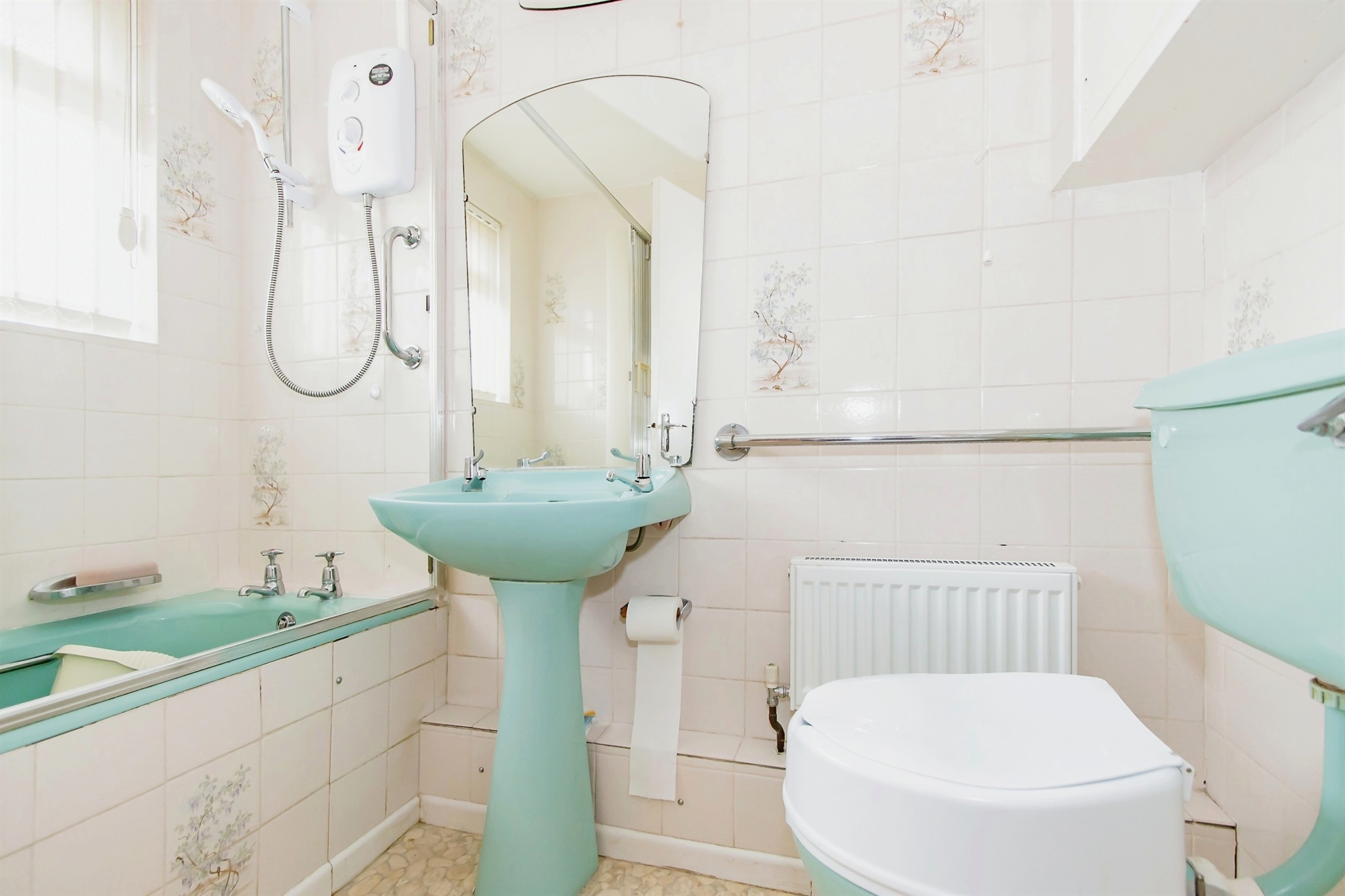 2 bed Semi-Detached Bungalow