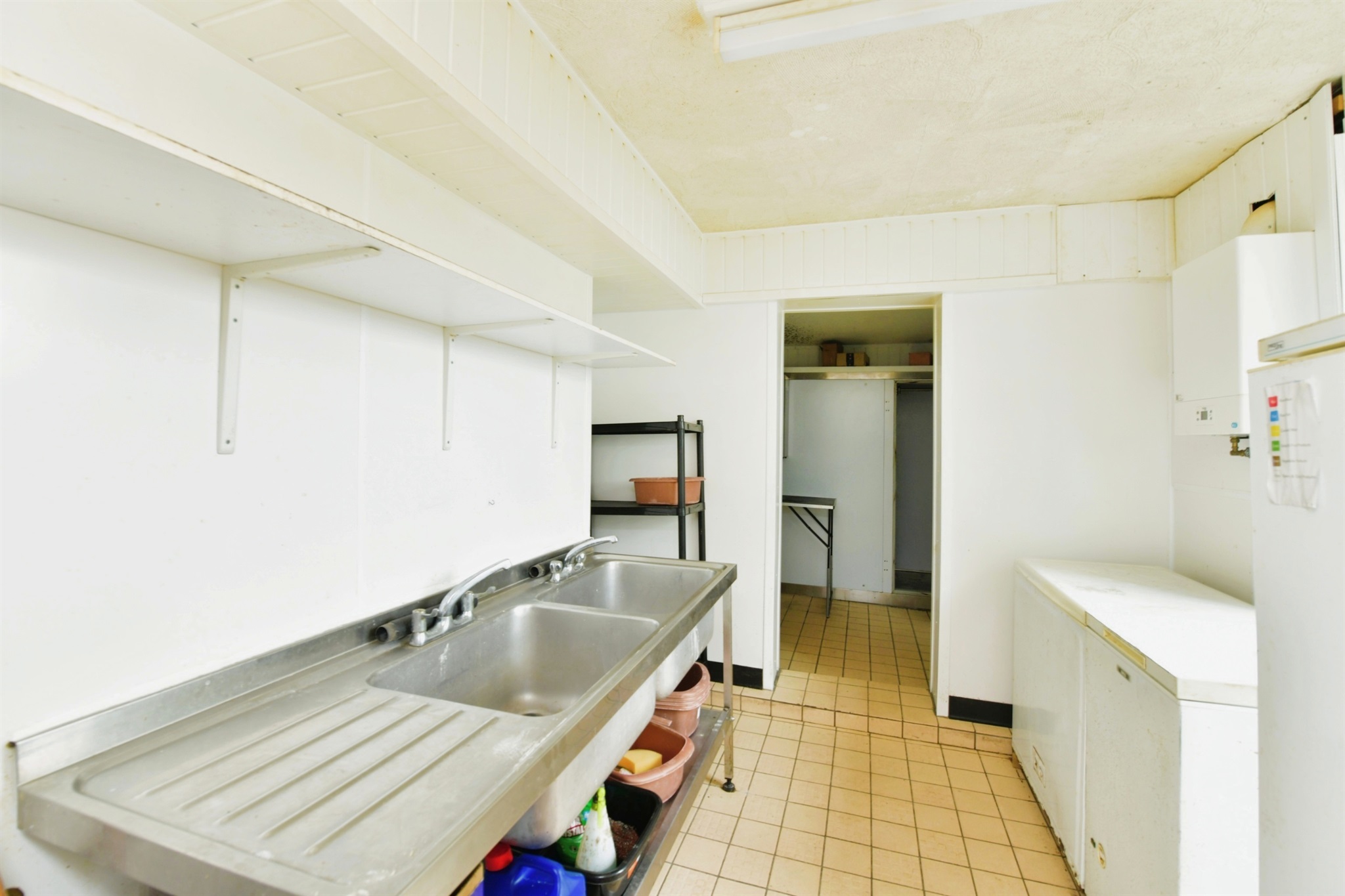 2 bed Takeaway