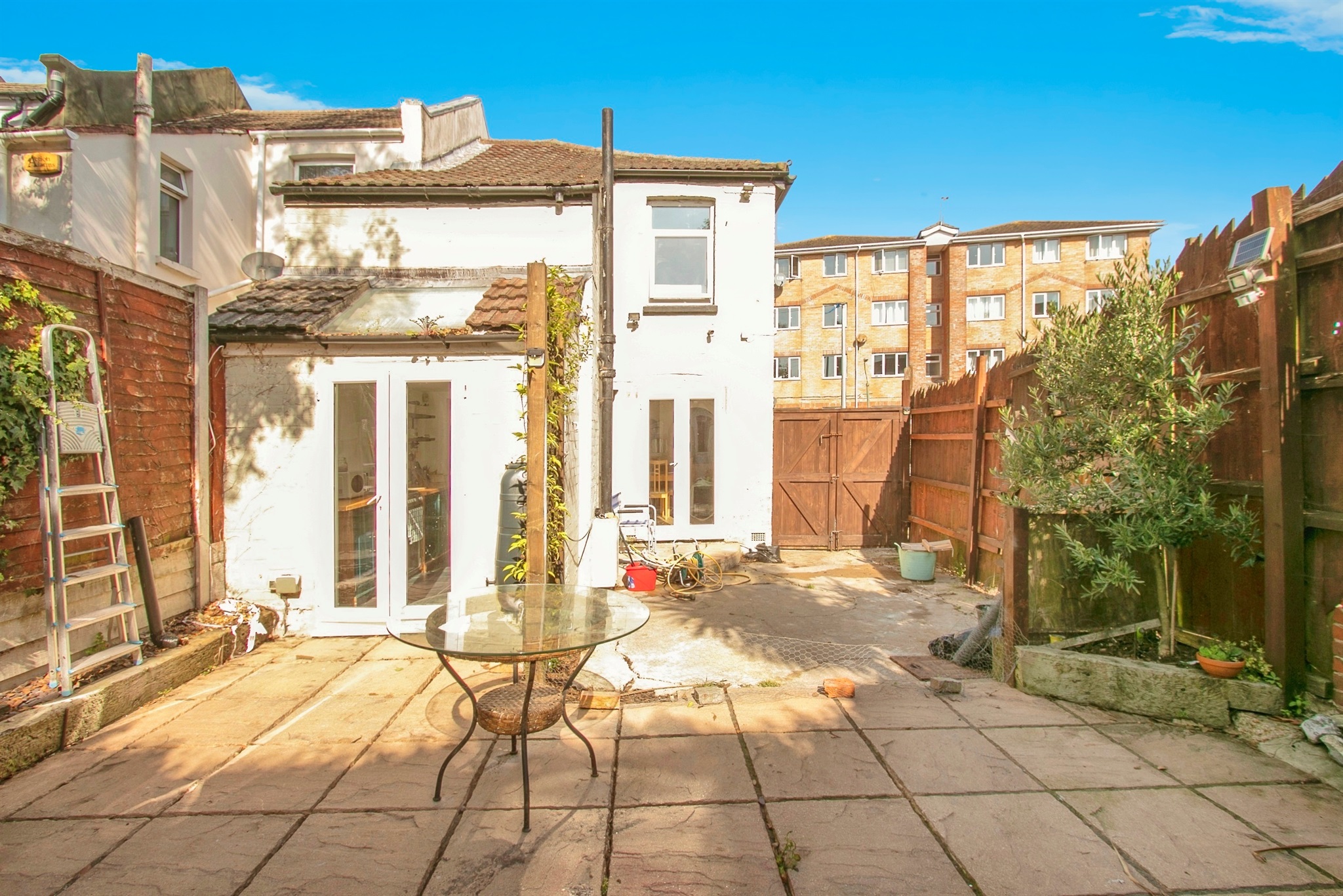 2 bed End of Terrace