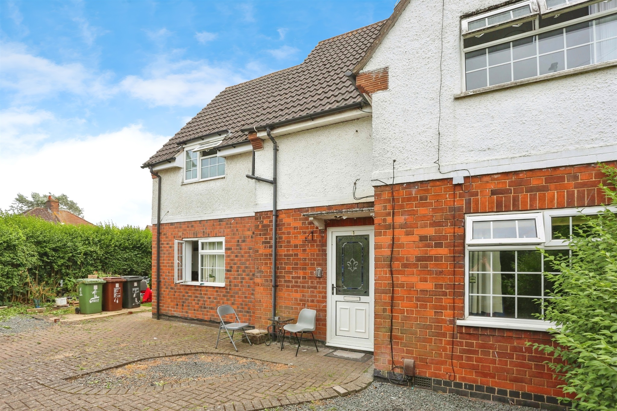 6 bed Semi-Detached