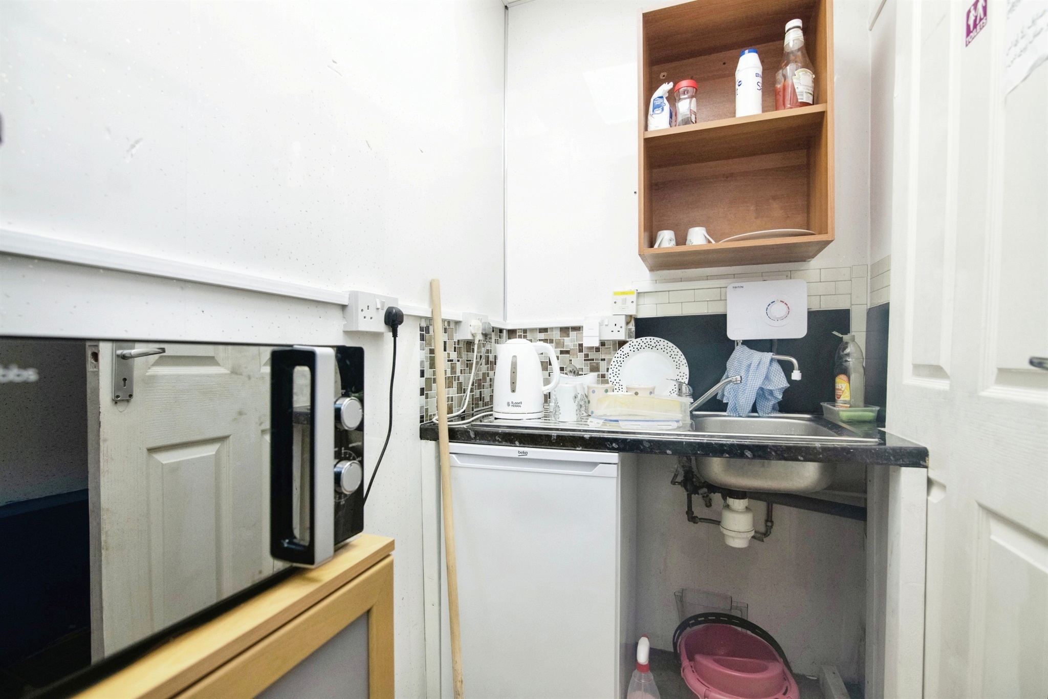 4 bed Mixed Use