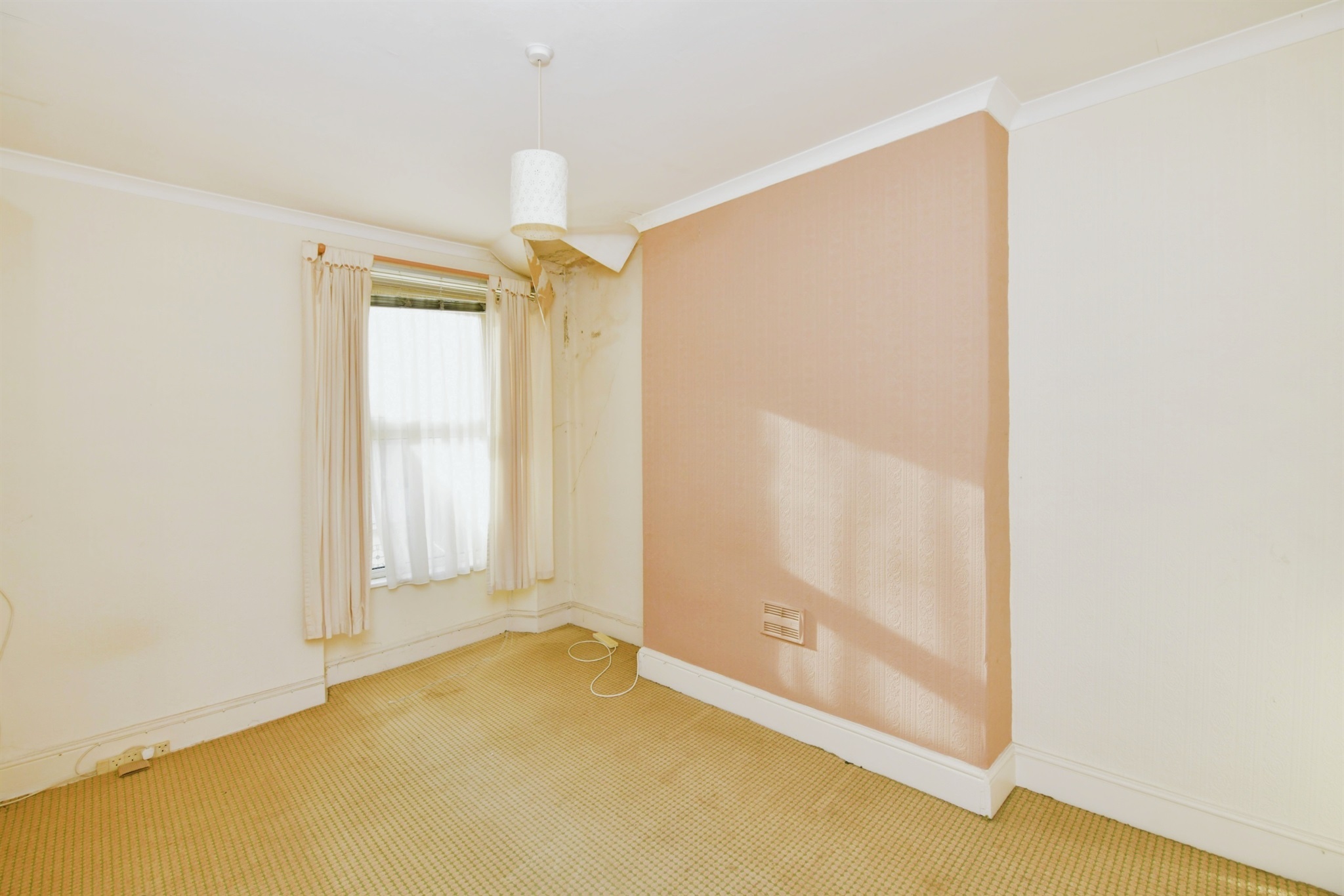 3 bed Terraced