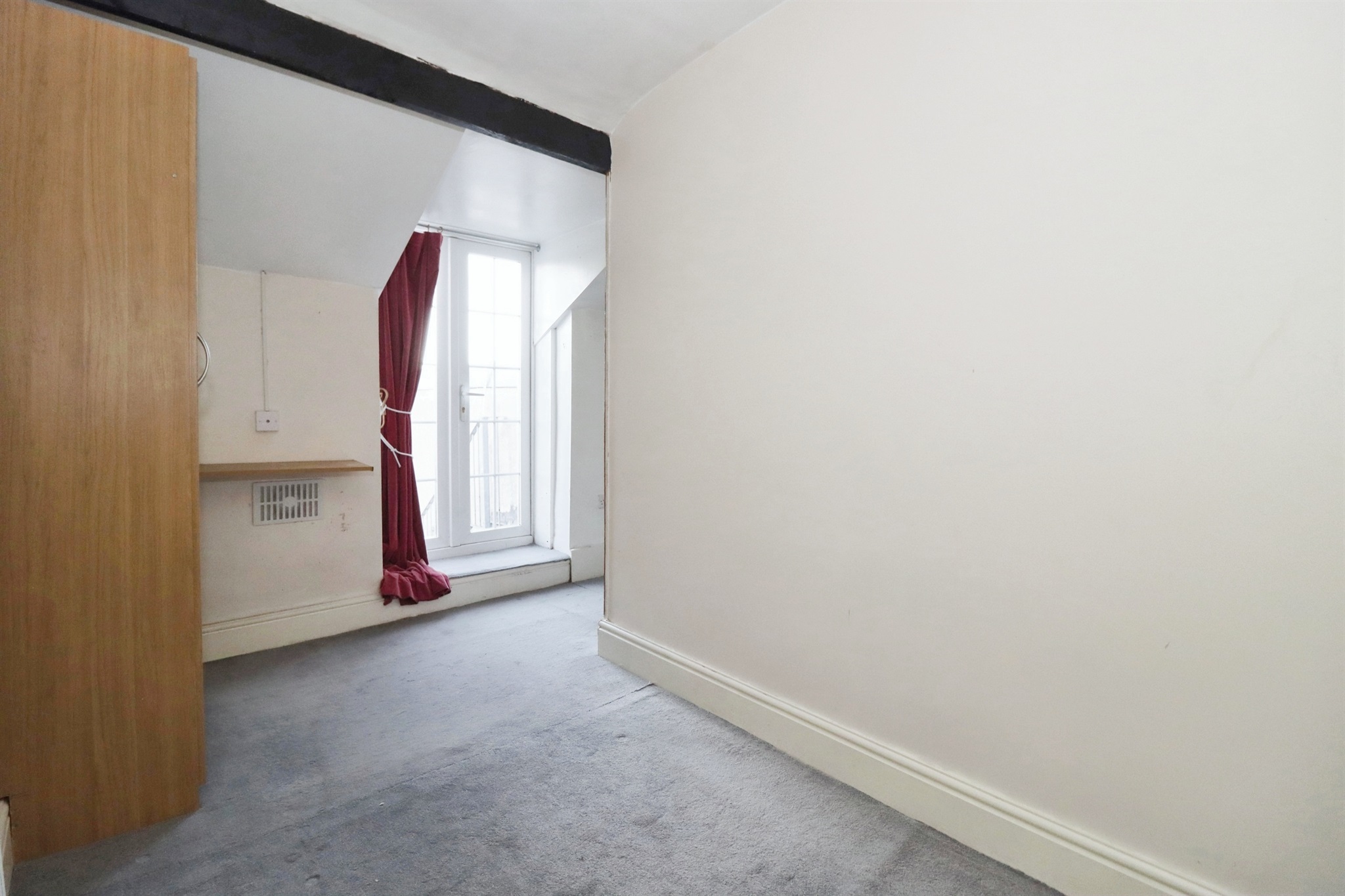 1 bed Commercial Property